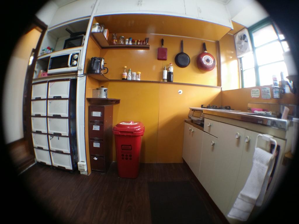 Guesthouse Base Okinawa Наха Экстерьер фото